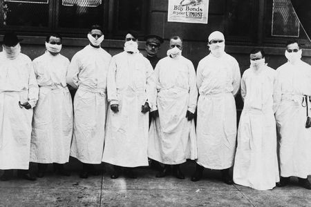 Doctors, army officers and reporters protect themselves during the 1918 pandemic.
