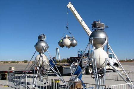 Armadillo Aerospace fails to win NASA's Lunar Lander Challenge.