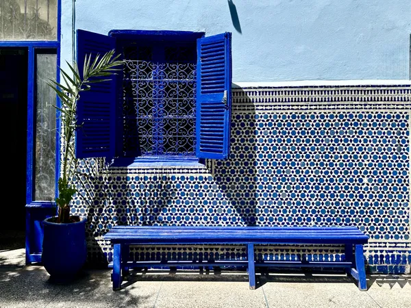 Tranquility in a blue Marrakesh courtyard thumbnail