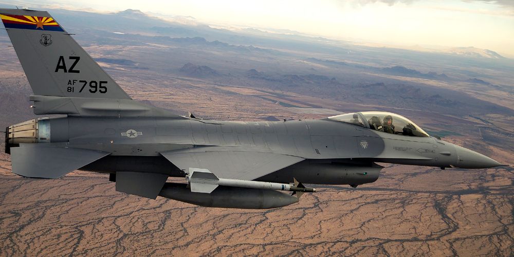 F-16 Arizona National Guard.jpg