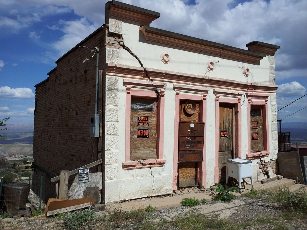 why did jerome arizona became a ghost town