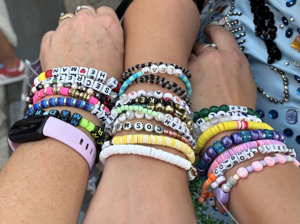 So Make the Friendship Bracelets thumbnail