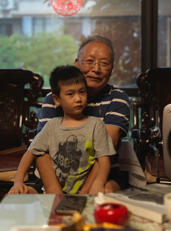 Albert Huang & Grandson (黃會健與孫兒), No. 01 thumbnail