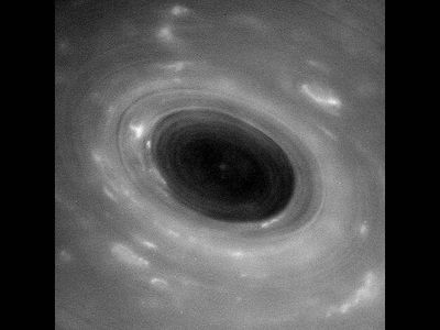 Raw image of the storm on Saturn's north pole