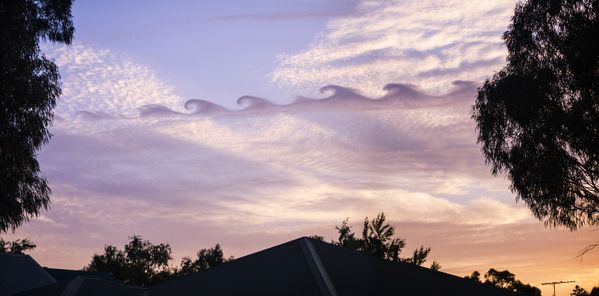 Kelvin-Helmholtz clouds thumbnail