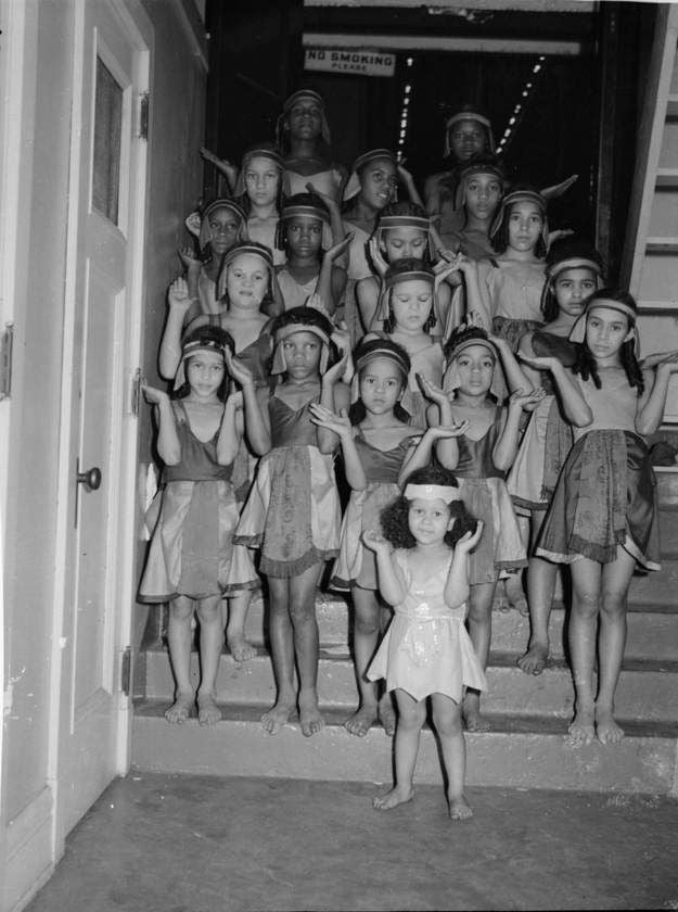Children wearing Egyptian costumes for the NNOC's 1941 performance of Aida