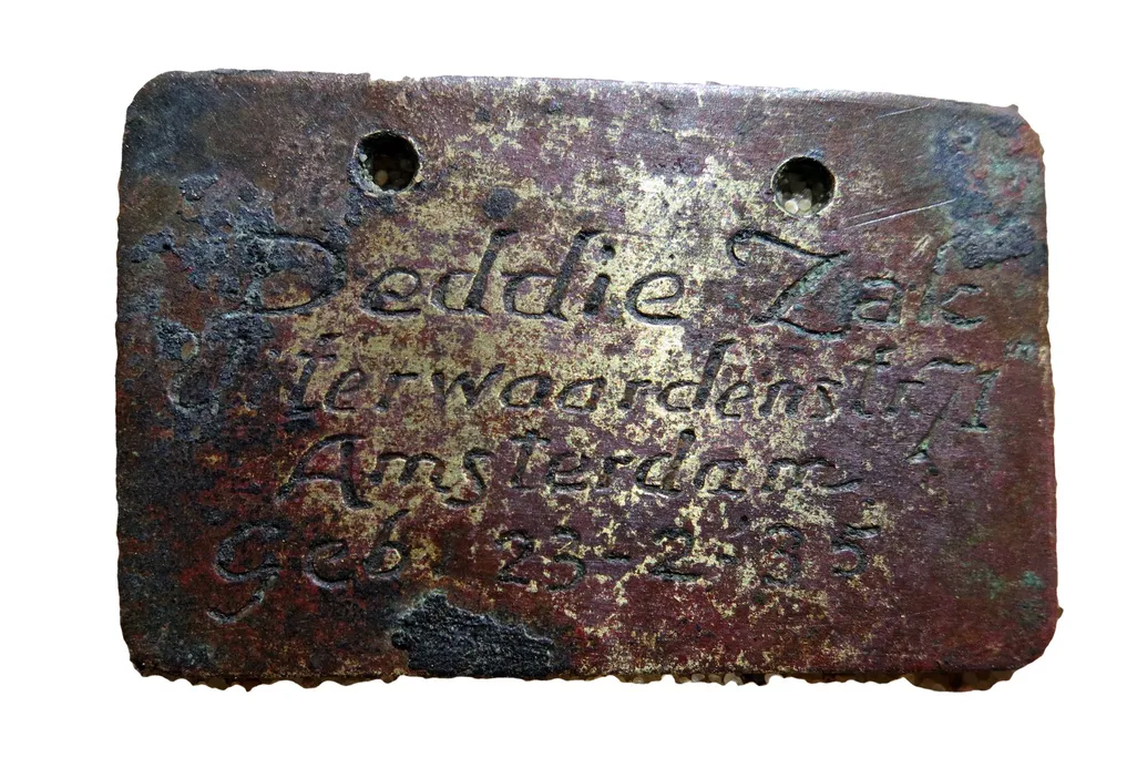 Deddie Zak's I.D. tag