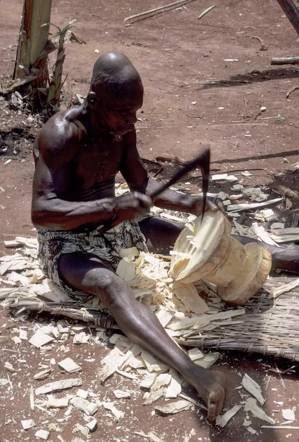 Mangbetu wood carver