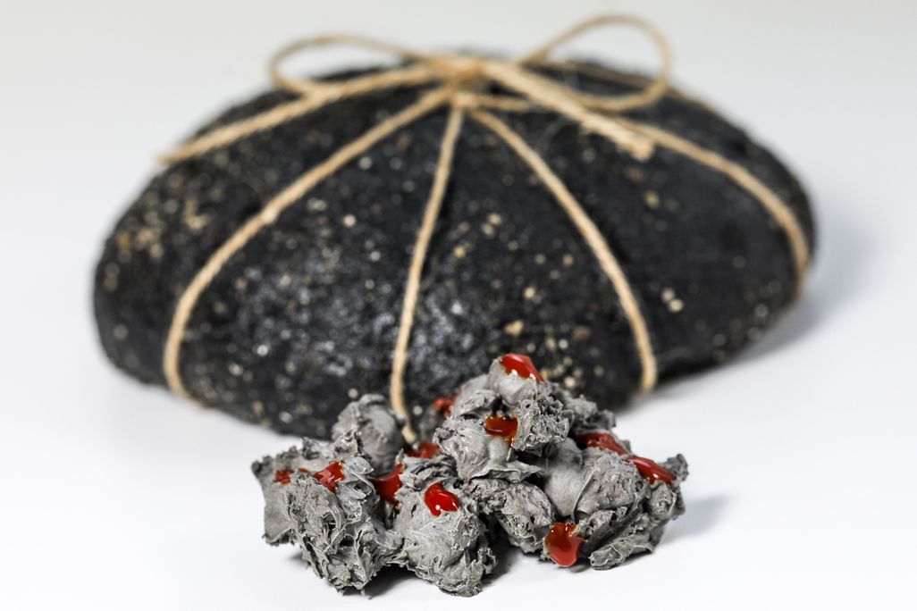 Carbonized bread with Bay of Naples butter