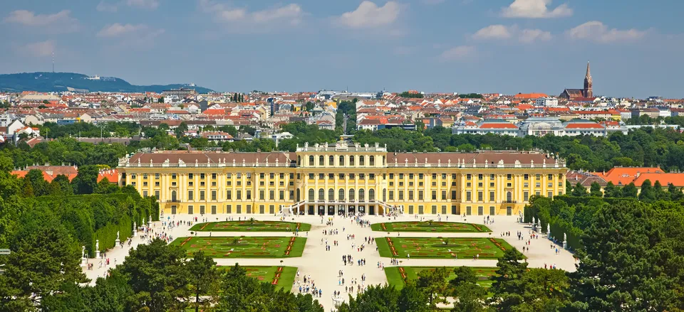  View of the Schönbrunn Palace in Vienna  