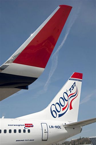 6000th 737-505.jpg