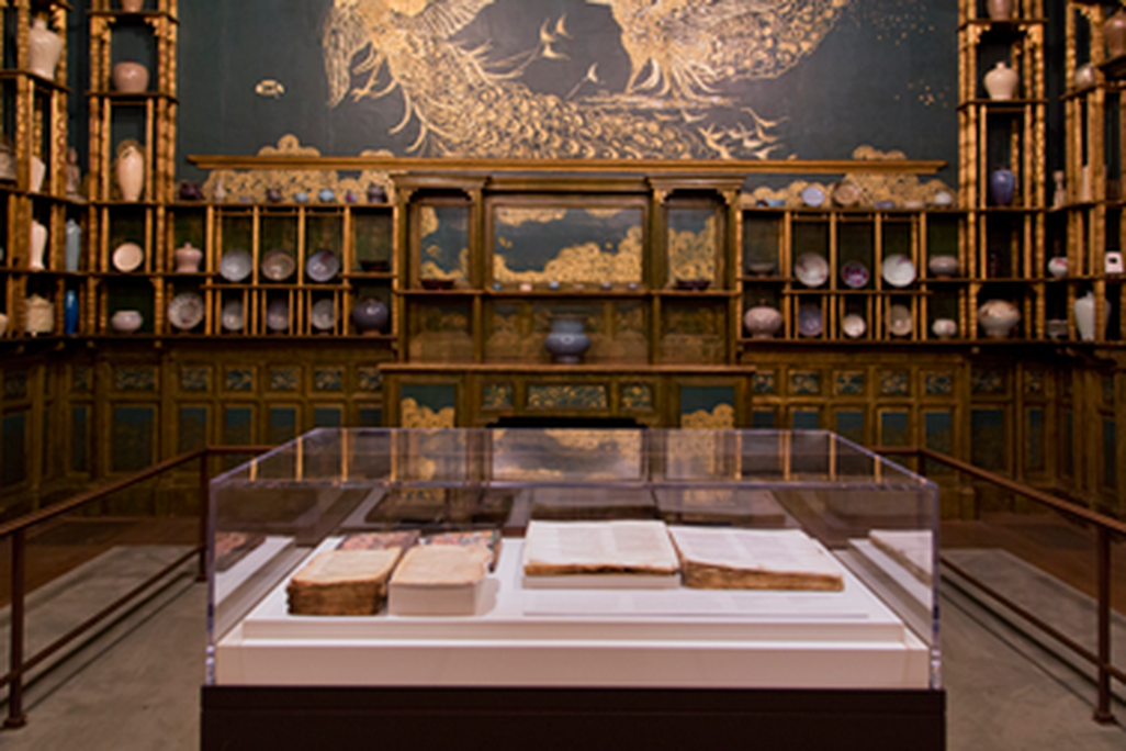 The Peacock Room Comes to America: Exhibiting Freer’s Bibles