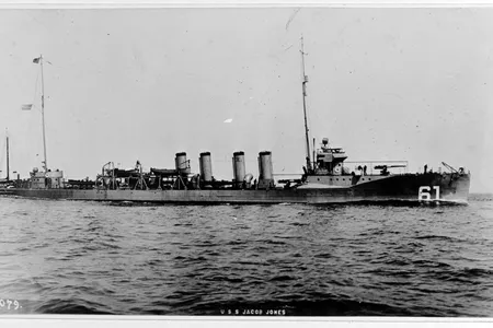 The USS Jacob Jones, an American destroyer, sank off the southwest coast of England in December 1917.