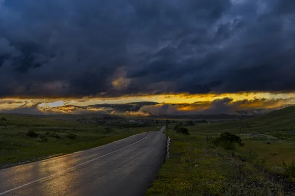 Evening. Thunderstorm. thumbnail