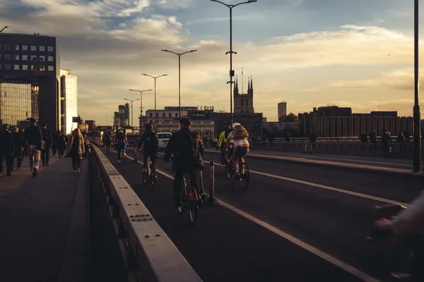 London's Commuter Tide at Sunset thumbnail