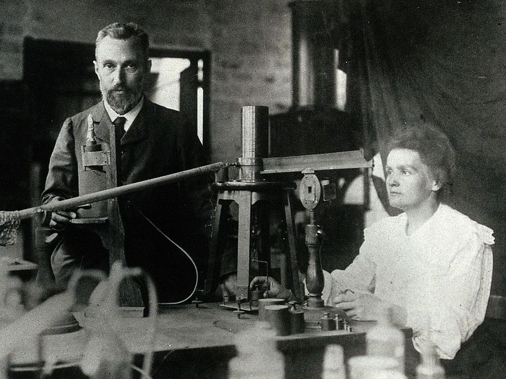 Pierre_and_Marie_Curie.jpg