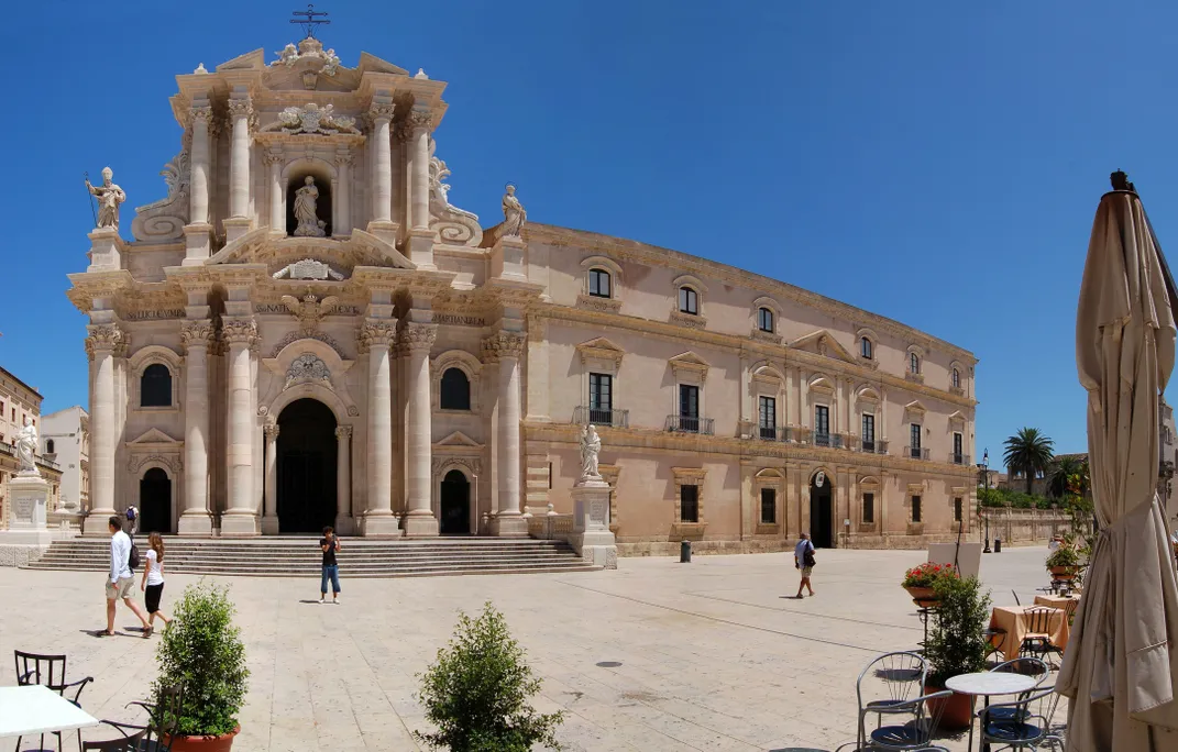 The baroque cathedral of Ortygia, Syracuse
