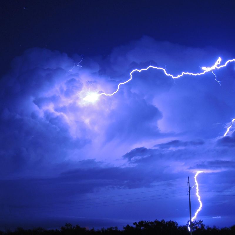 ThunderBolt!  Lightning photography, Lightning photos, Thunder and lighting