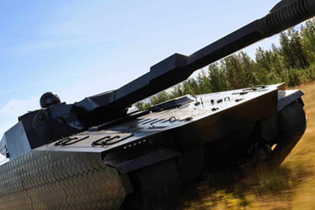 This stealth tank can change its surface temperature at will, making it invisible to infrared cameras.