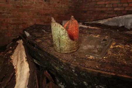 This gold and red miter greeted builders when they discovered an unexpected tomb in St. Mary-at-Lambeth. 