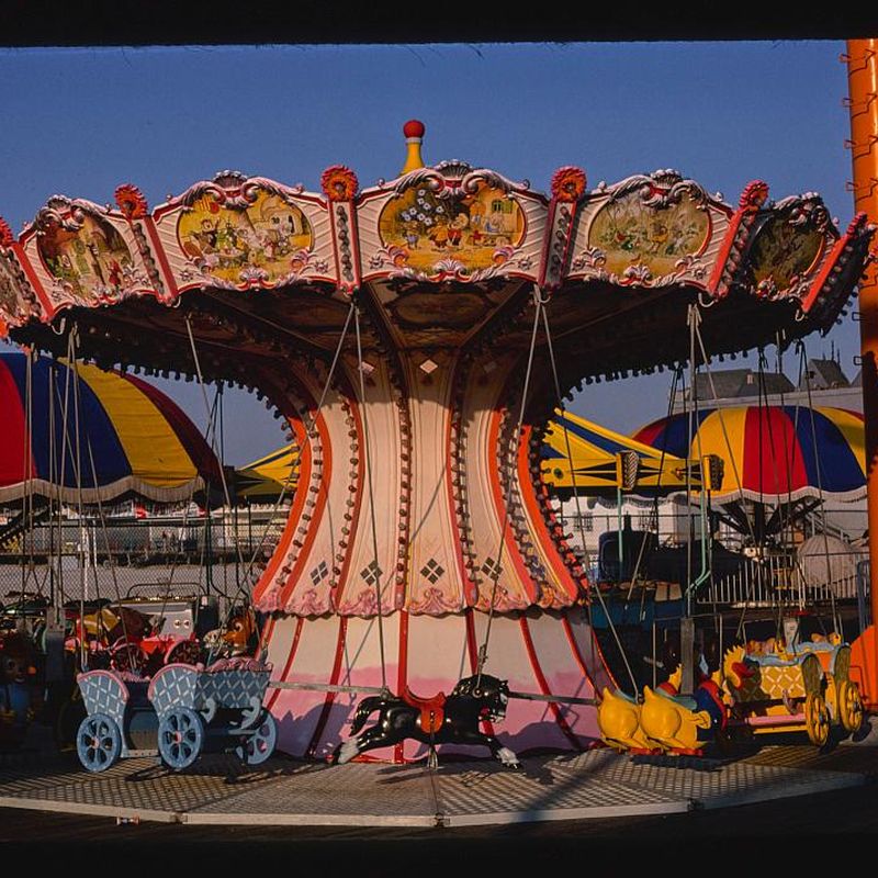 centrifugal force ride