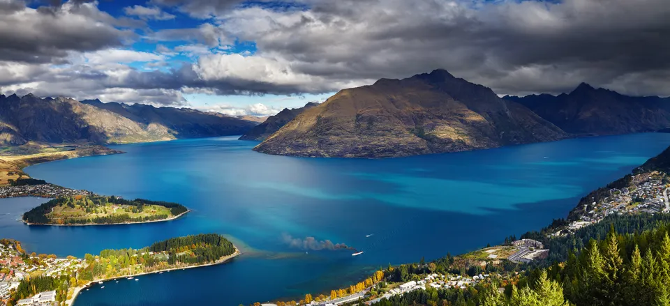  Queenstown, Lake Wakatipu, and the Remarkables 