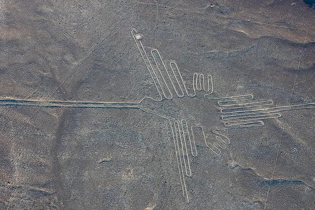 800px-Líneas_de_Nazca,_Nazca,_Perú,_2015-07-29,_DD_52.jpeg