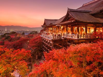 Kiyomizu-dera Temple in Kyoto during the autumn season at dusk,
