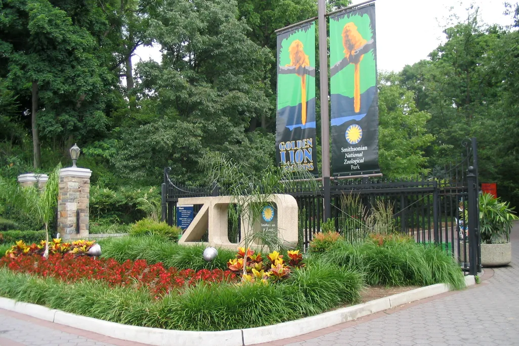 Smithsonian Zoo front entrance