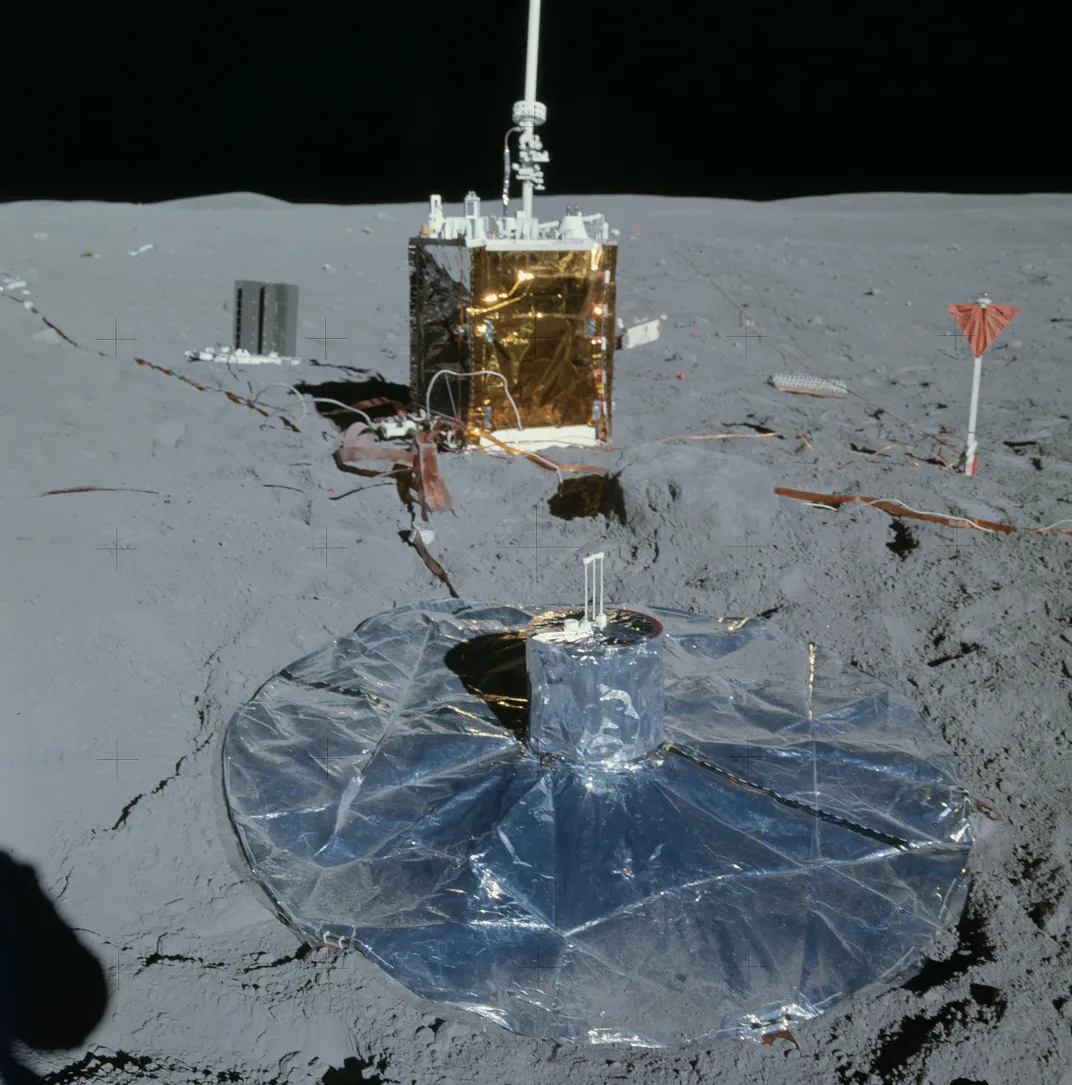 Apollo 16 Seismometer