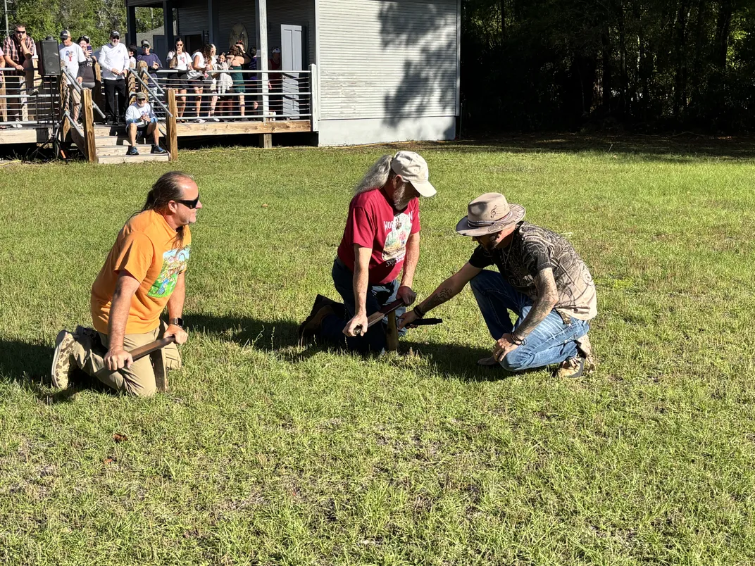 amplifying the sound of worm grunting