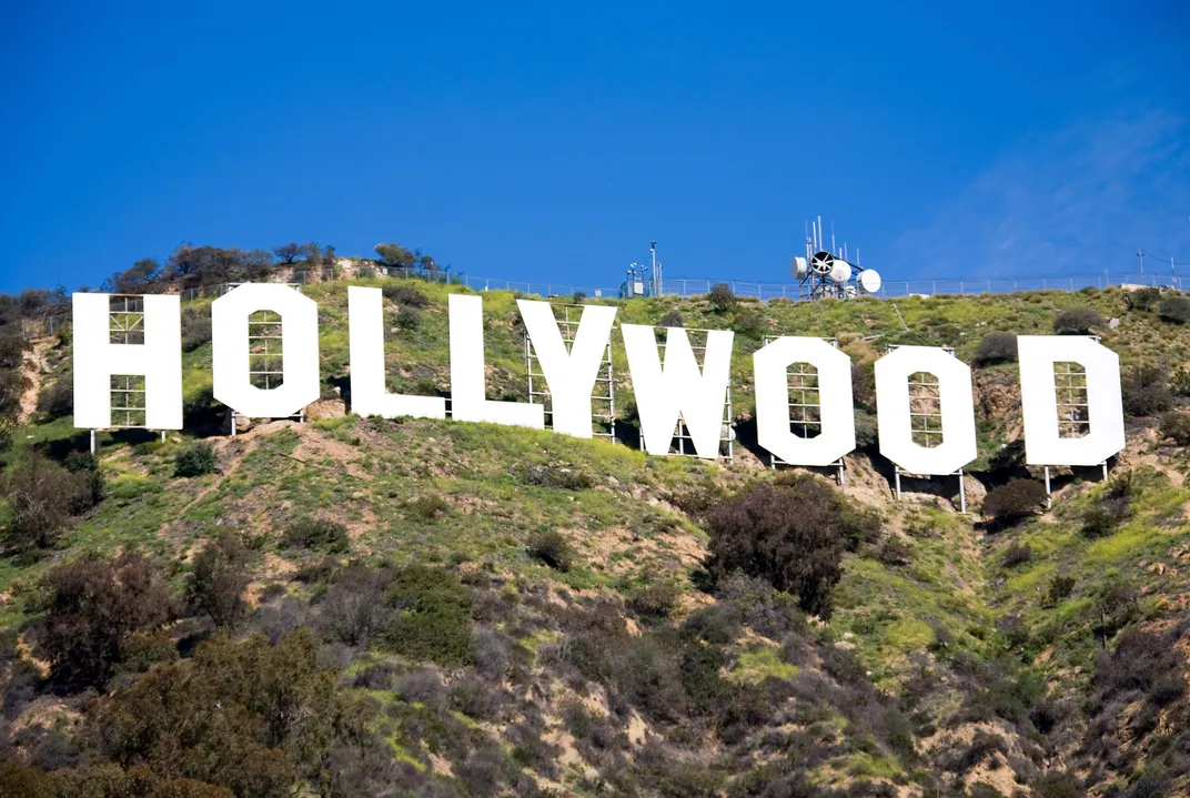 A current photograph of the Hollywood sign