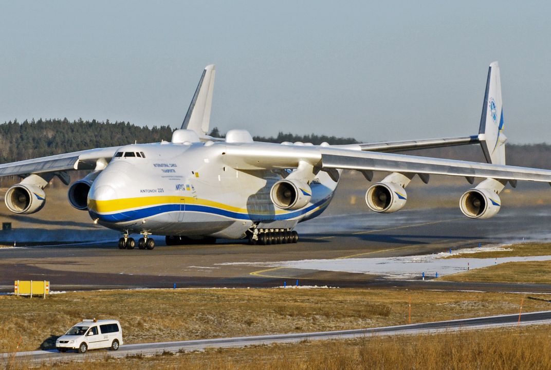 Ukrainian Officials Say the World's Largest Aircraft, Antonov AN-225, Has Been Destroyed | Smart News| Smithsonian Magazine