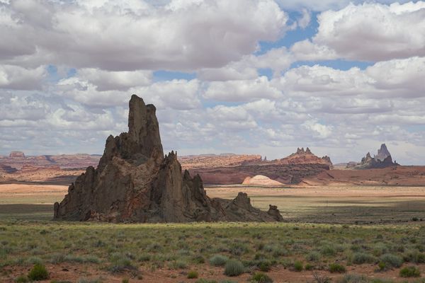Roadtrip through the rugged landscapes of the Navajo Nation thumbnail