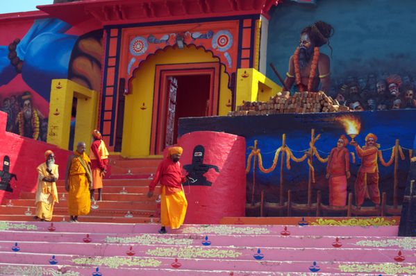 PILGRIMS AT KUMBH thumbnail