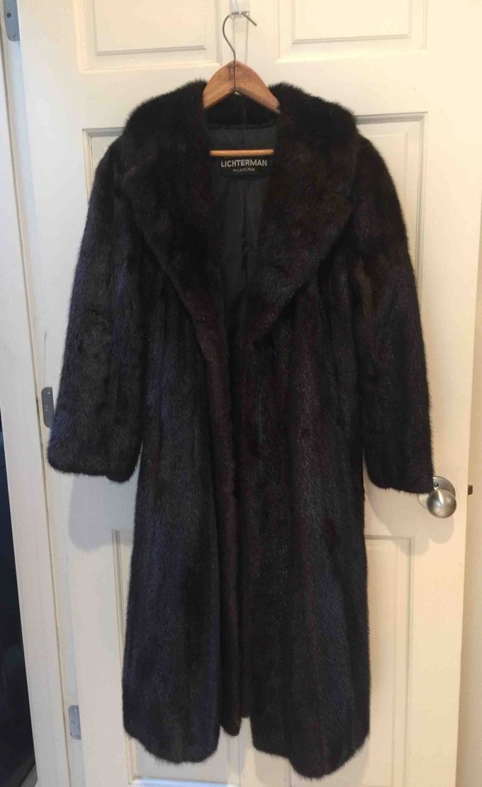 Fans Of Dorothy Parker Can Pay To Wear, Where Can I Donate A Mink Coat