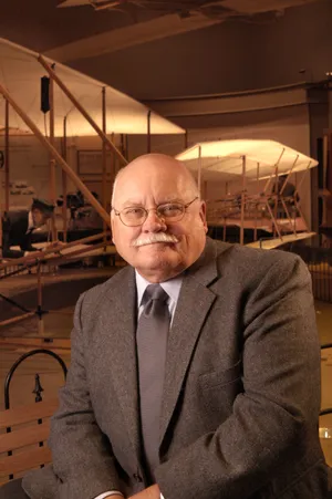 Tom D. Crouch