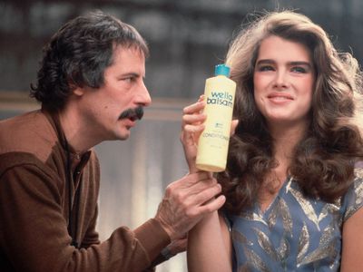 Brooke Shields filming a shampoo commercial
