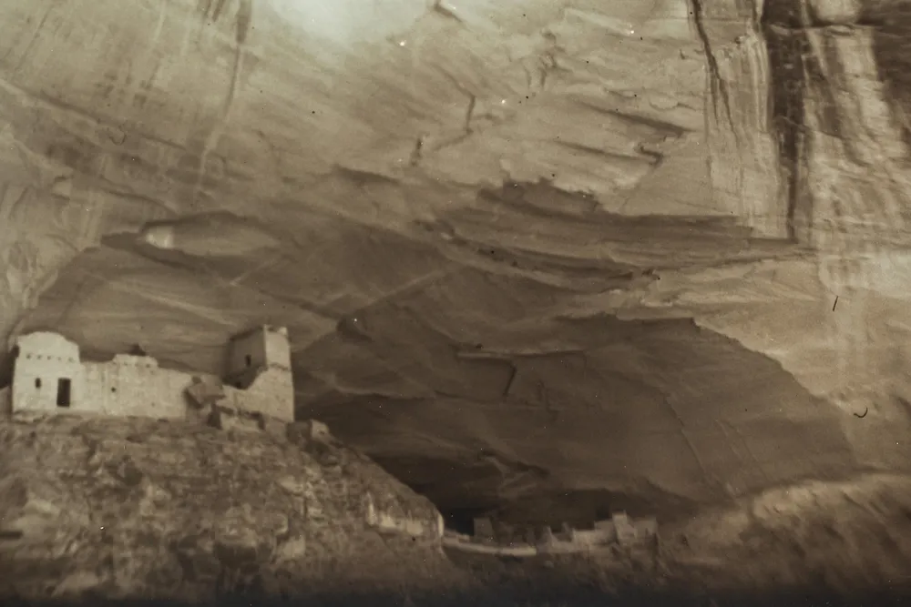 Mobile - Mummy Cave