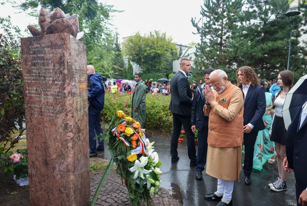 Indian Prime Minister Narendra Modi visits a memorial to the maharaja in Poland in 2024.