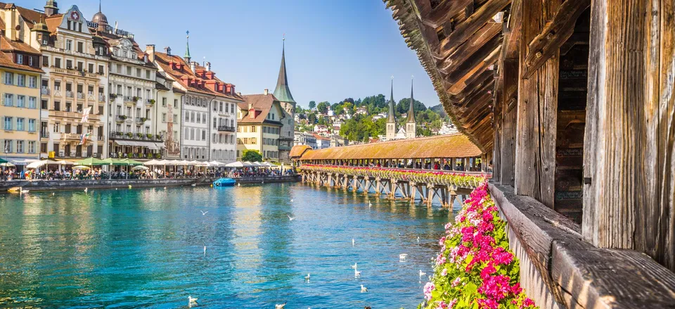  The bridge in Lucerne 