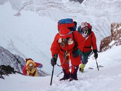 New Zealander Rob Hall, at the 28,000-foot mark of Everest's Southeast Ridge in 1994, led Jon Krakauer's team up in 1996. A storm claimed the lives of eight climbers, including Hall's, on that widely publicized expedition