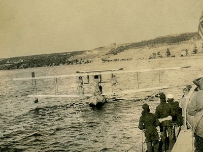 On May 31, 1919, the U.S. Navy’s NC-4 arrived at Plymouth Harbor, England. It was the first airplane to successfully cross the Atlantic.
