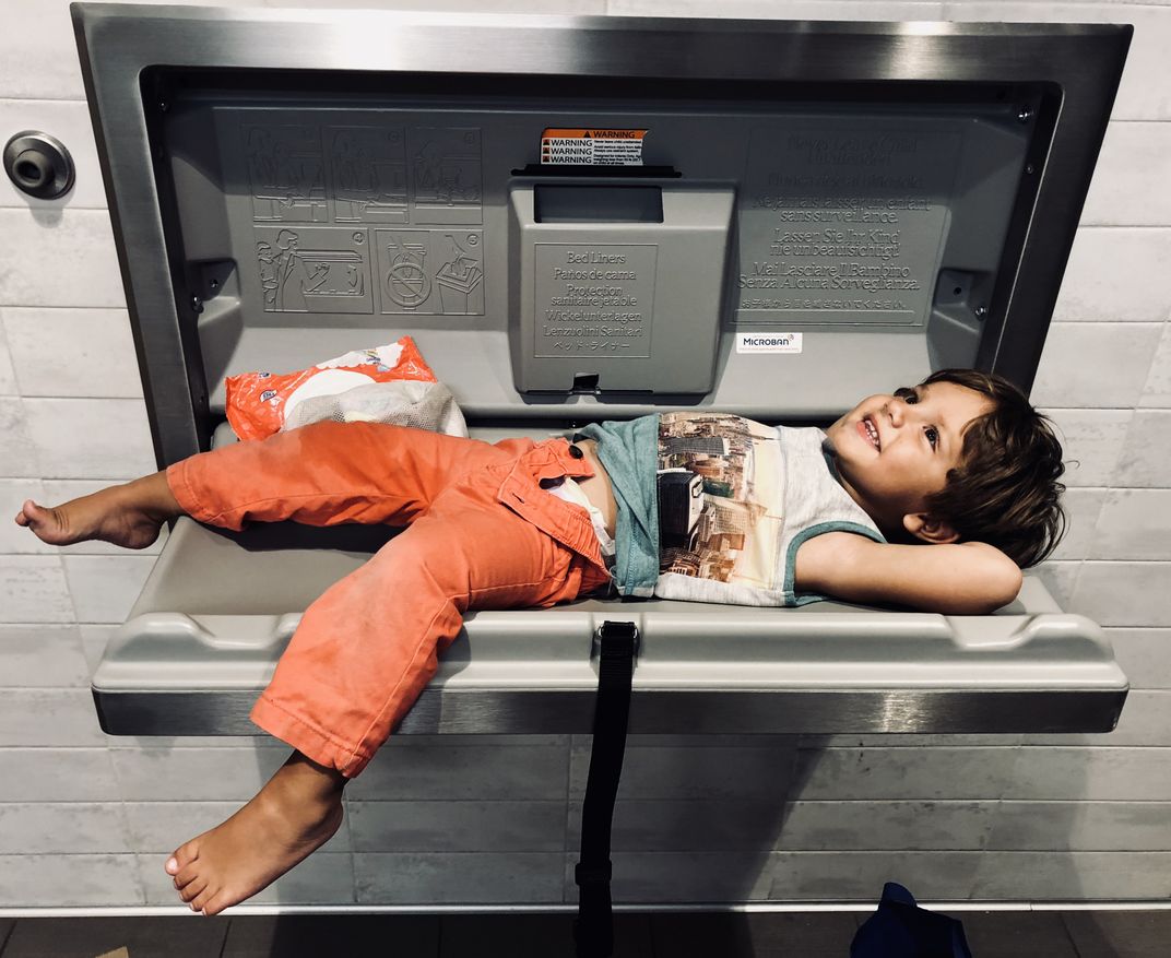 Diaper Change Smithsonian Photo Contest Smithsonian Magazine