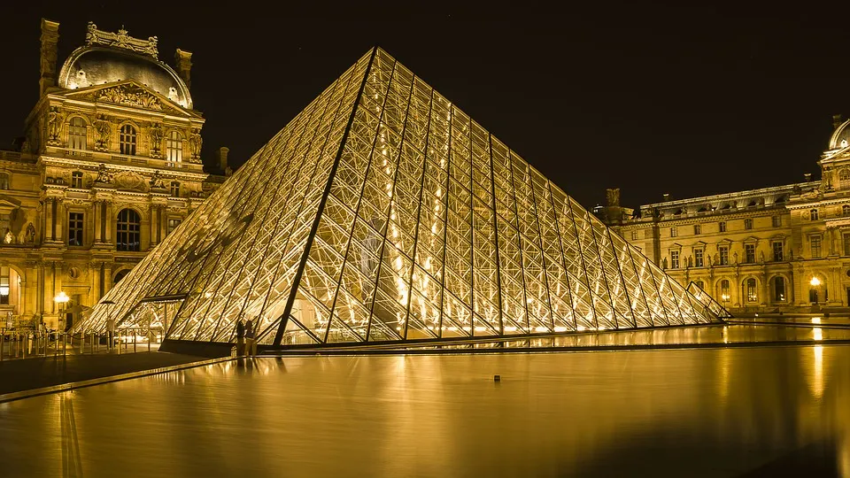 Louvre.jpg