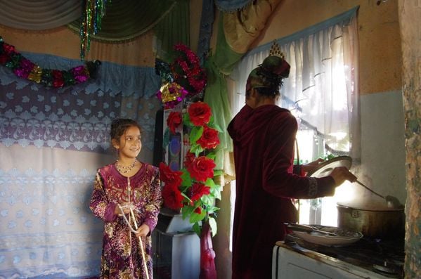 A woman cooking thumbnail