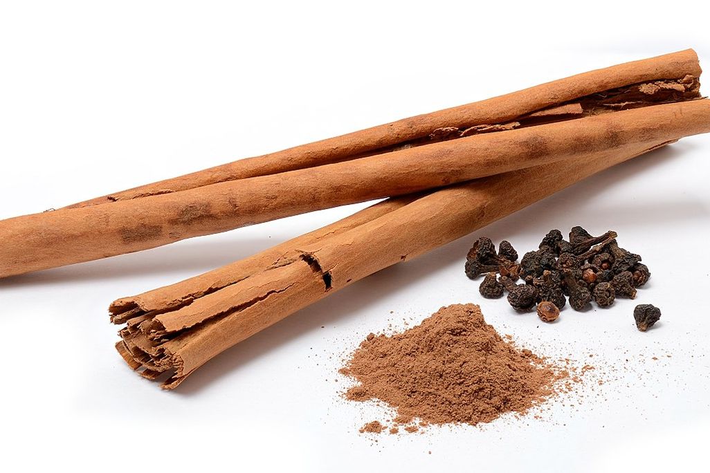 Cinnamon sticks