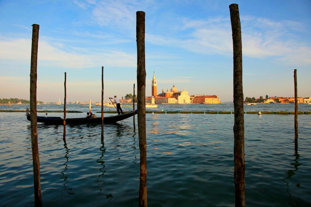 istock_000071982101_large_1024.jpg