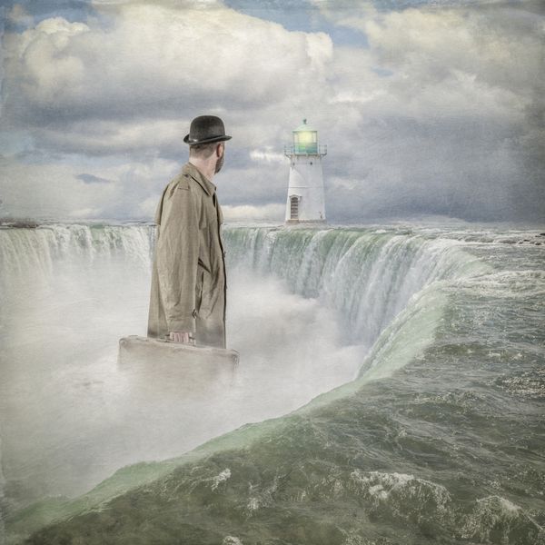 The wandering man at the Niagara Falls thumbnail