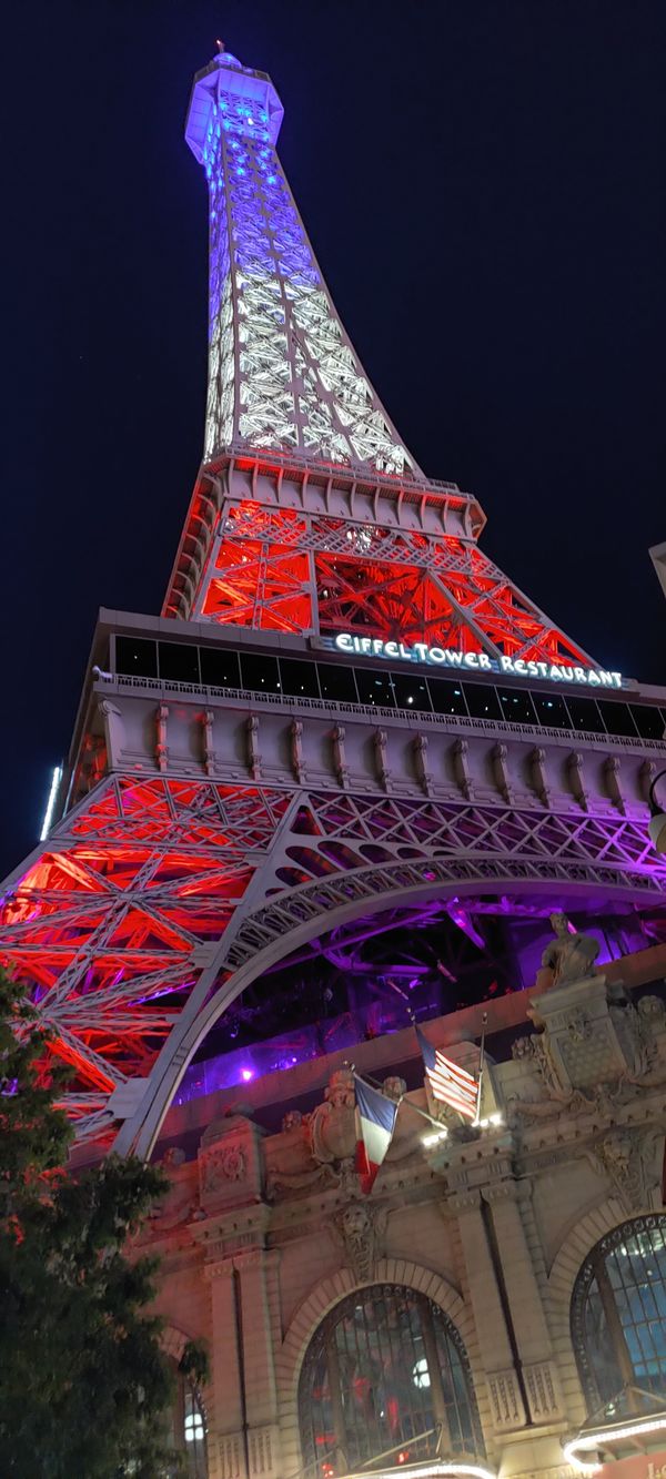 Neo Eiffel Tower thumbnail